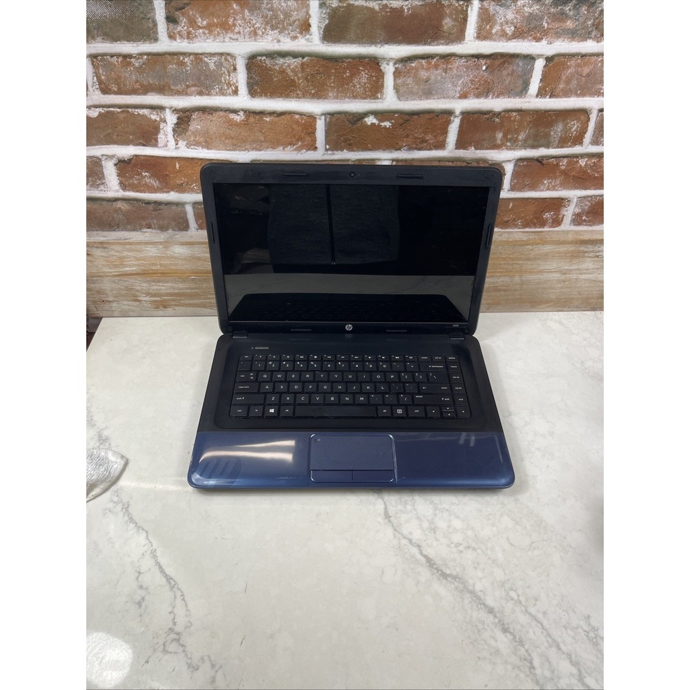 HP 2000-2d19WM 15.6in. (320GB, AMD E-300 Dual-Core, 1.3GHz, 4GB) NOT TESTED